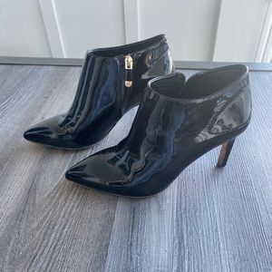 Vince Camuto black patent leather heel booties, size 7 1/2